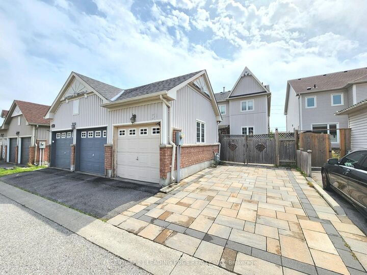 Photo de la propriété: 51 Yale Lane ON L6B 1G8