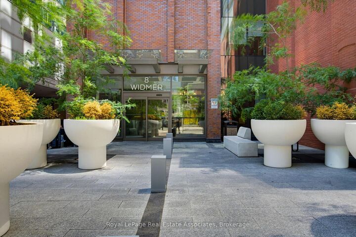 Property Photo:  8 Widmer Street 2403  ON M5V 0W6 