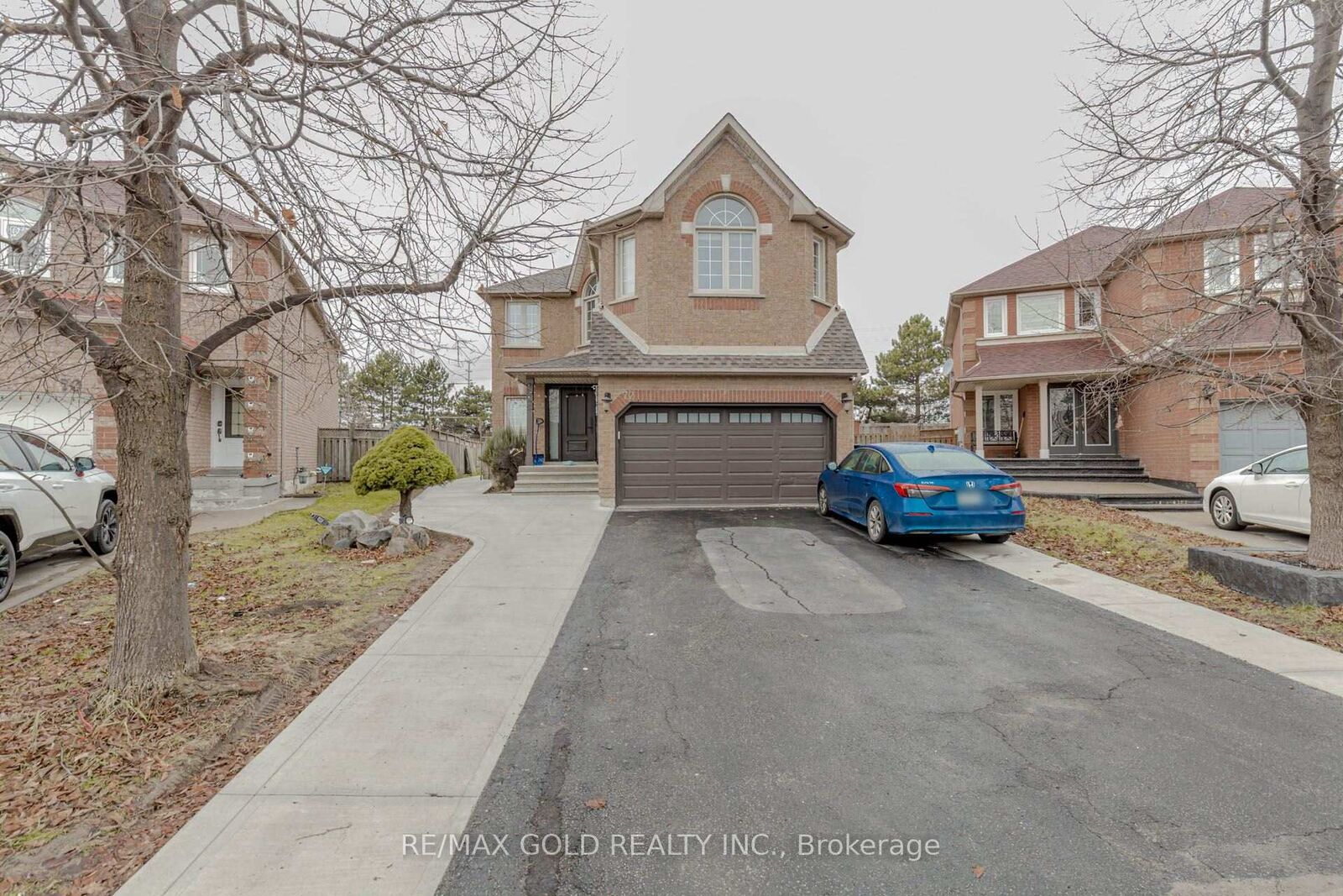 Property Photo:  72 Chadwick Street  ON L6Y 4Y1 