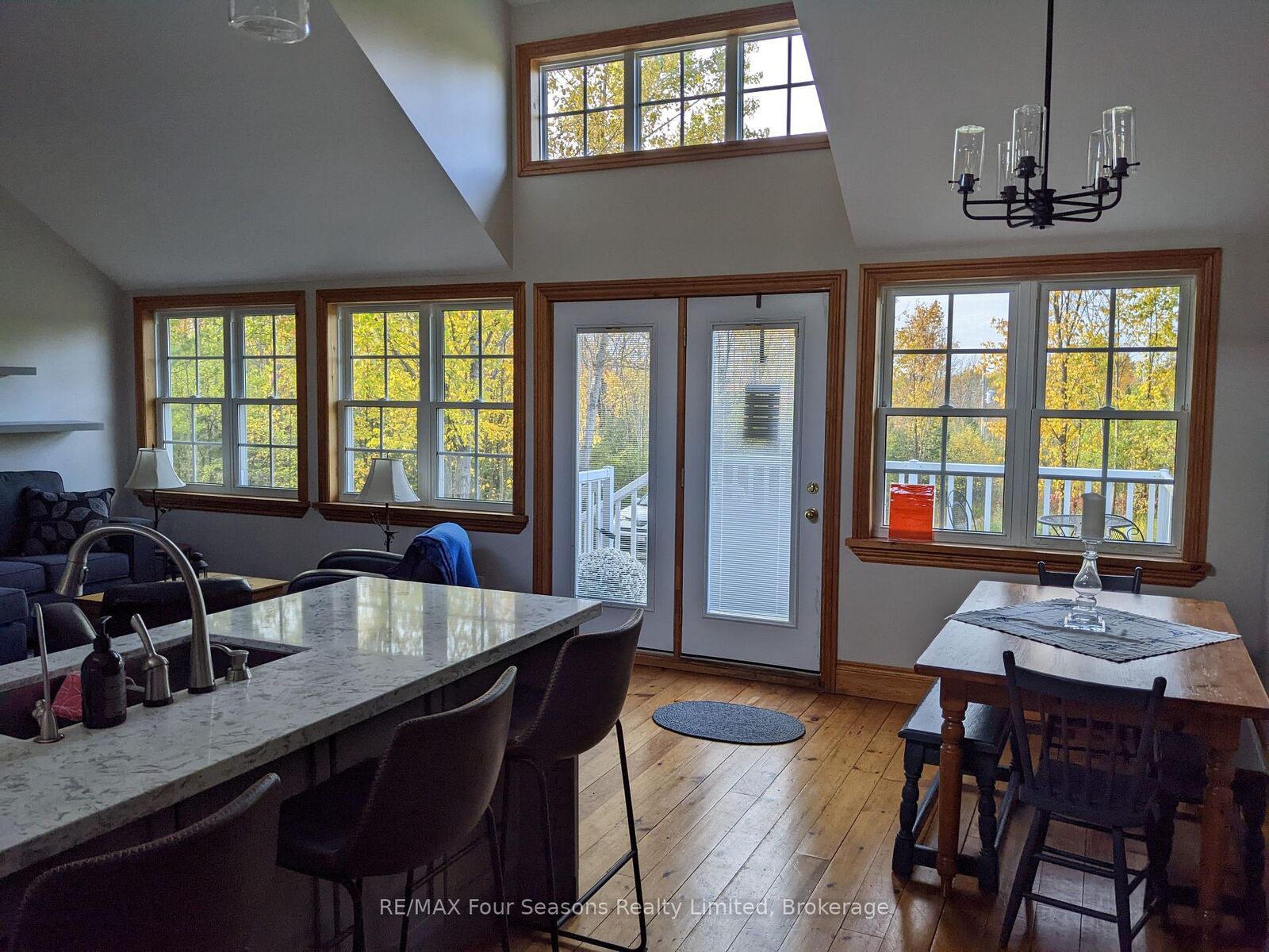 Property Photo:  103 Robertson Avenue  ON N4L 1W7 