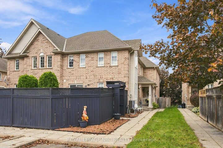 Property Photo:  13 Flynn Court  ON L2S 4E1 