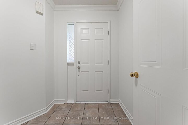 Property Photo:  5557 Cortina Crescent  ON L4Z 3R2 