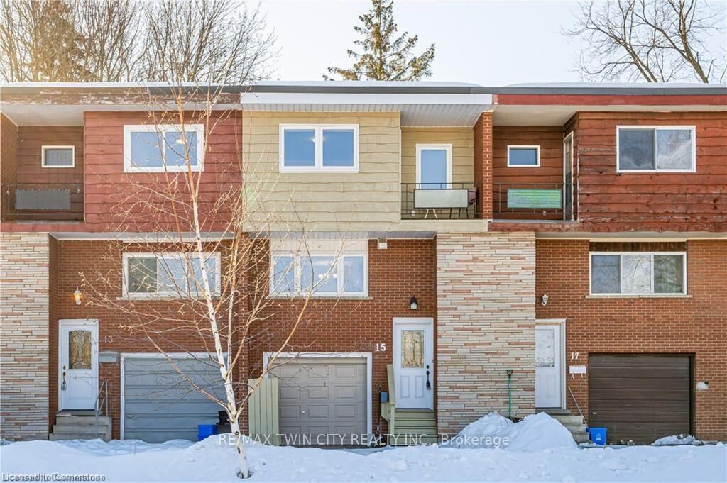 Property Photo:  15 Greenbrook Drive  ON N2M 4J5 