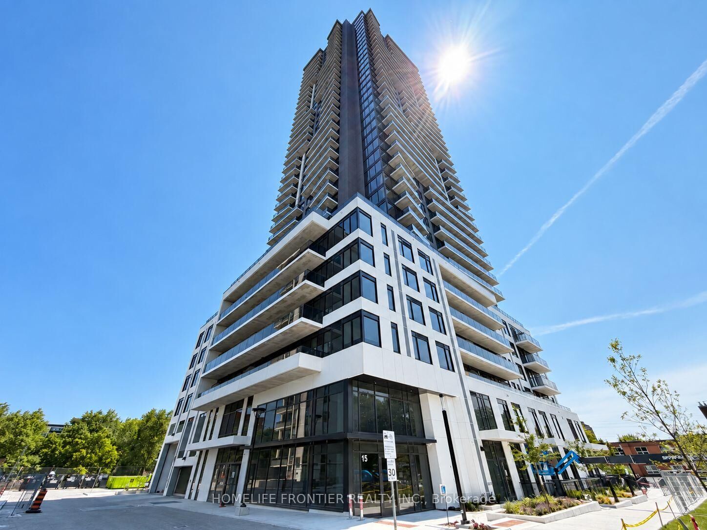 Property Photo:  15 David Salomon Drive 2208  ON M3C 0T3 