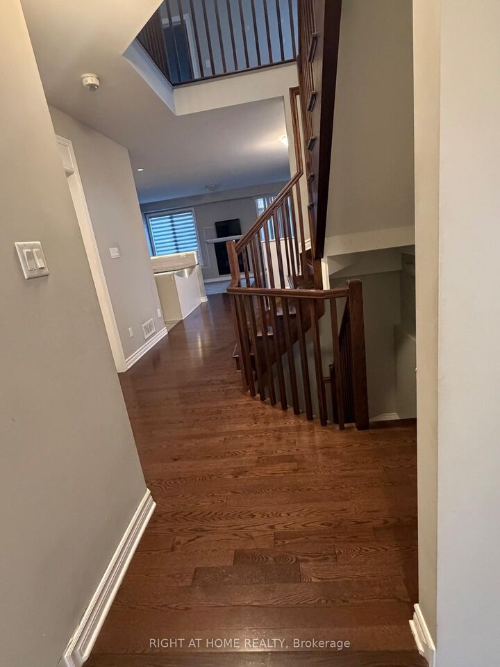 Property Photo:  1071 Cobble Hill Drive  ON K2J 0R1 