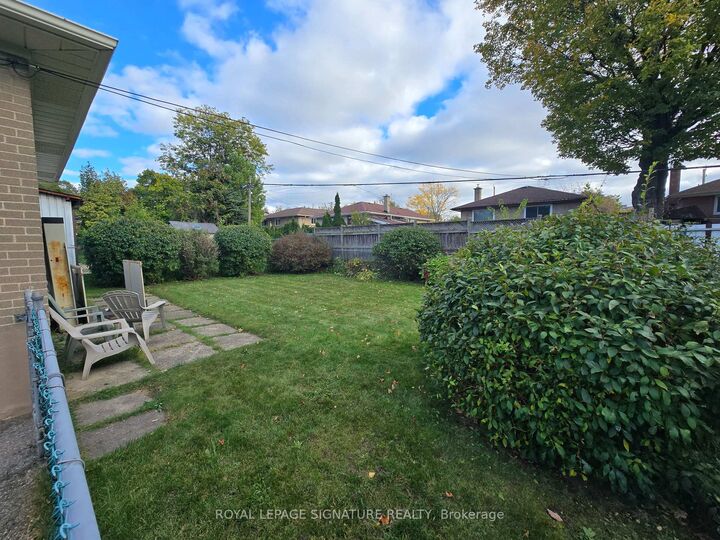 Property Photo:  7 Schotchdale Avenue  ON M1J 2N4 