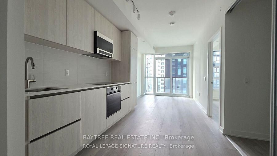 Property Photo:  110 Broadway Avenue 1304  ON M4P 1V7 