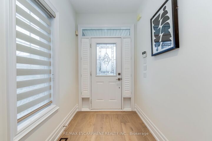 Property Photo:  2364 Hilda Drive  ON L6H 7M9 