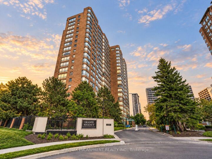 Property Photo:  1276 Maple Crossing Boulevard 503  ON L7S 2J9 