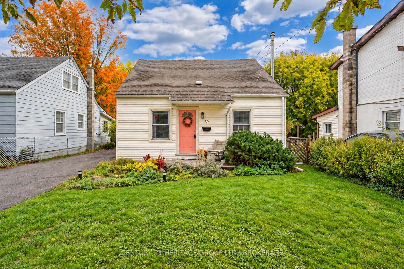 Property Photo:  39 Lorne Street  ON K7K 4L6 