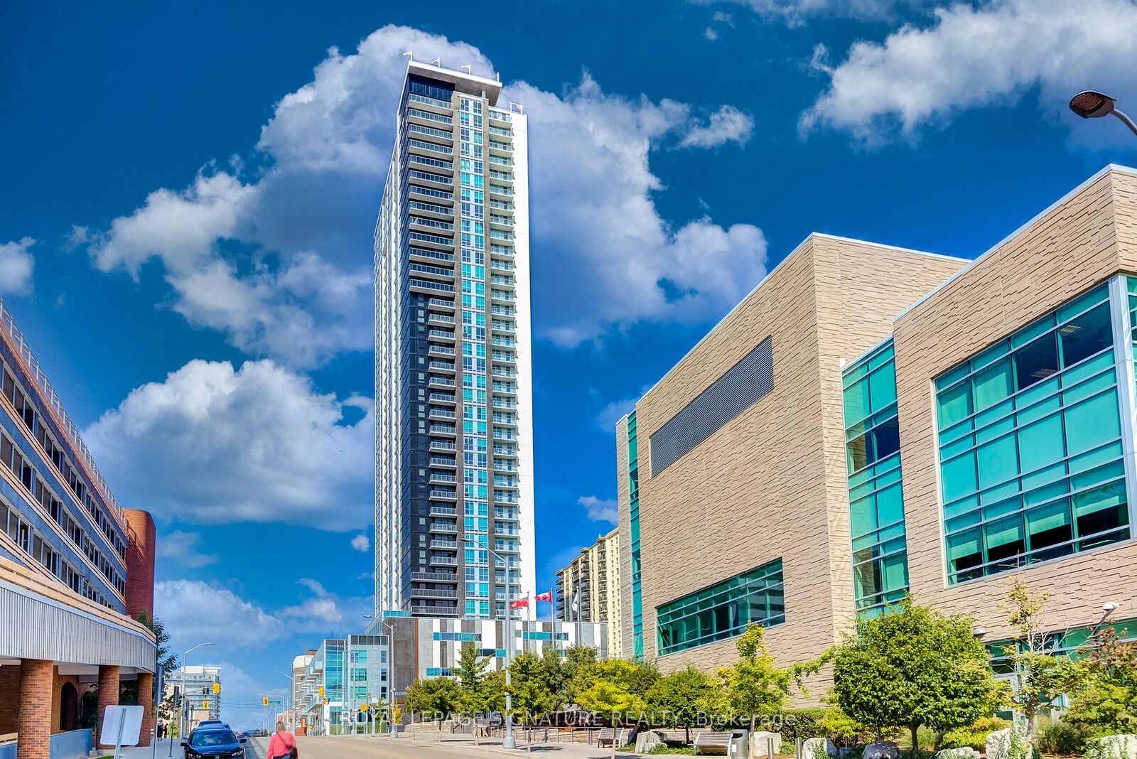 Property Photo:  60 Frederick Street 3901  ON N2H 0C7 