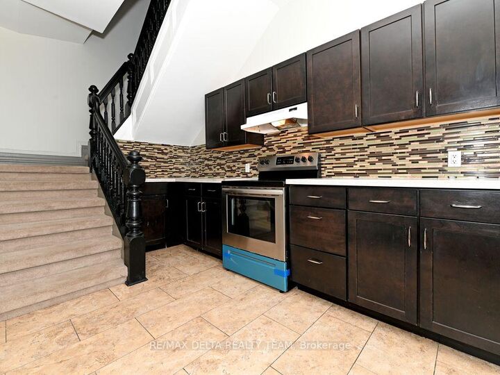 Property Photo:  355 Bronson Avenue  ON K1R 6J4 