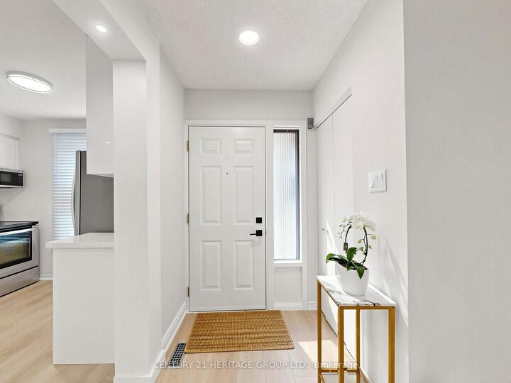 Property Photo: 189 Springhead Gardens 25 ON L4C 5C7