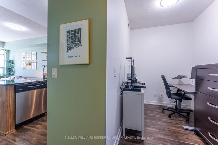 Property Photo:  225 Sackville Street 507  ON M5A 0B9 