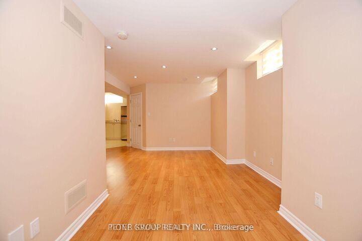Property Photo:  45 Coranto Way Lower  ON L4H 3L9 