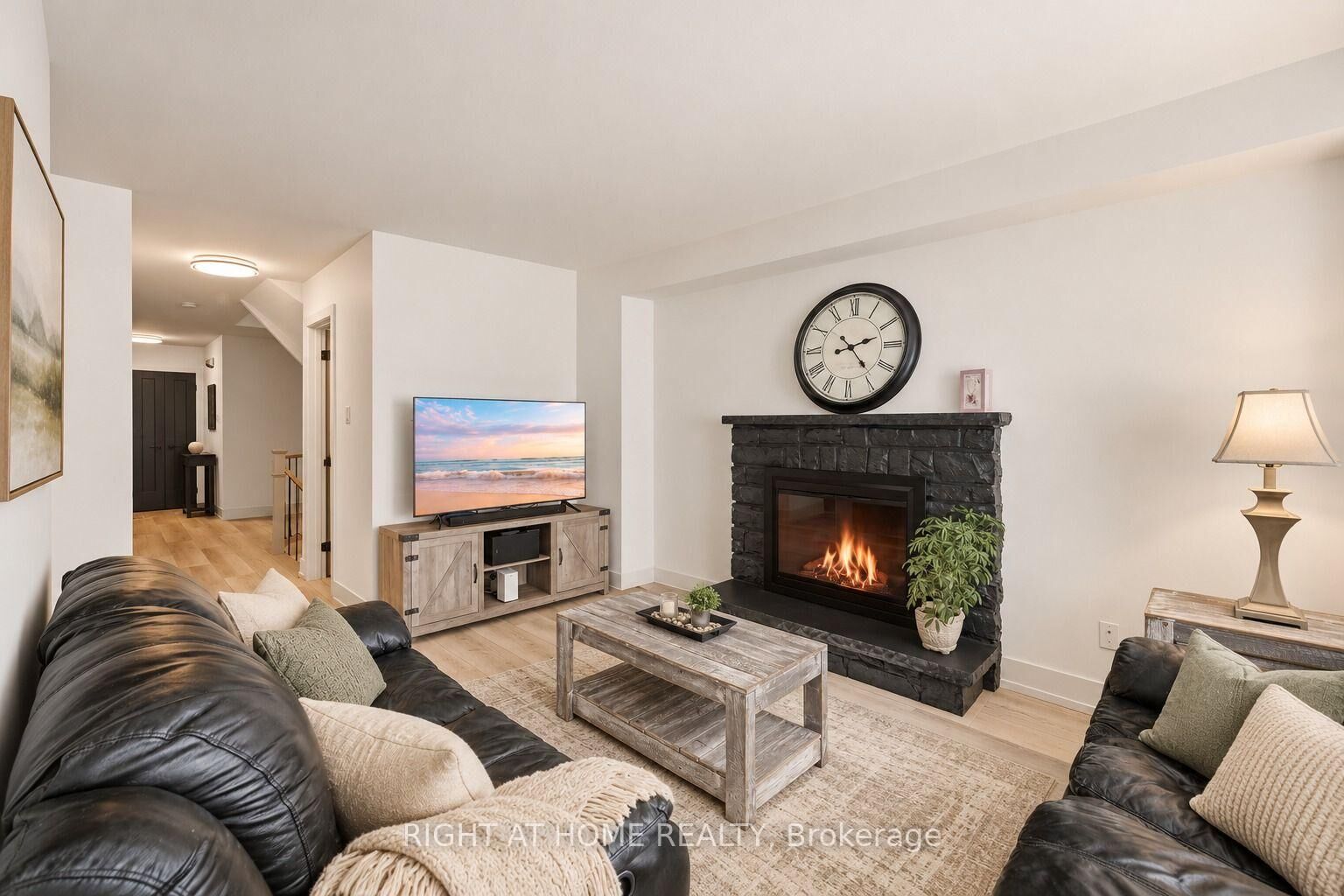 Property Photo:  32 Cheviot Crescent  ON L6Z 4H2 