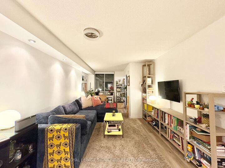 Property Photo:  801 King Street W 1103  ON M5V 3C9 