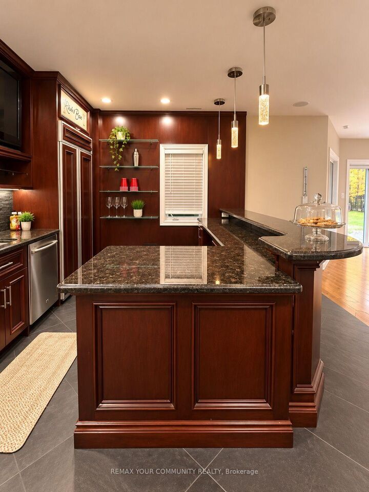 Property Photo:  18 Loggers N/A Basement  ON L3Y 4W1 