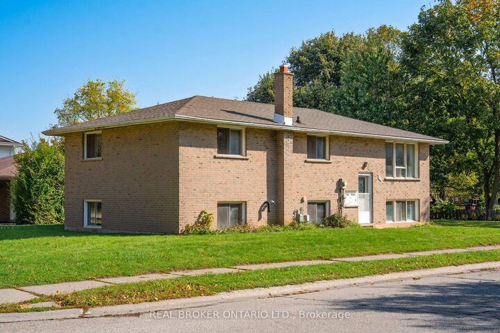 Property Photo:  530 Glen Forrest Boulevard  ON N2L 4J1 