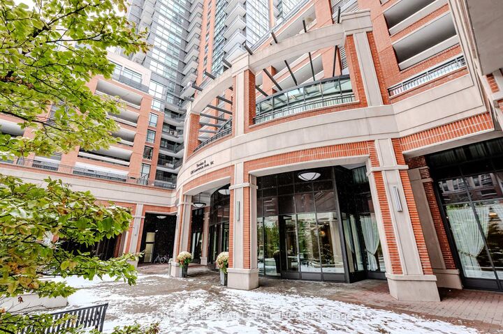 Property Photo:  830 Lawrence Avenue W 734  ON M6A 0A2 