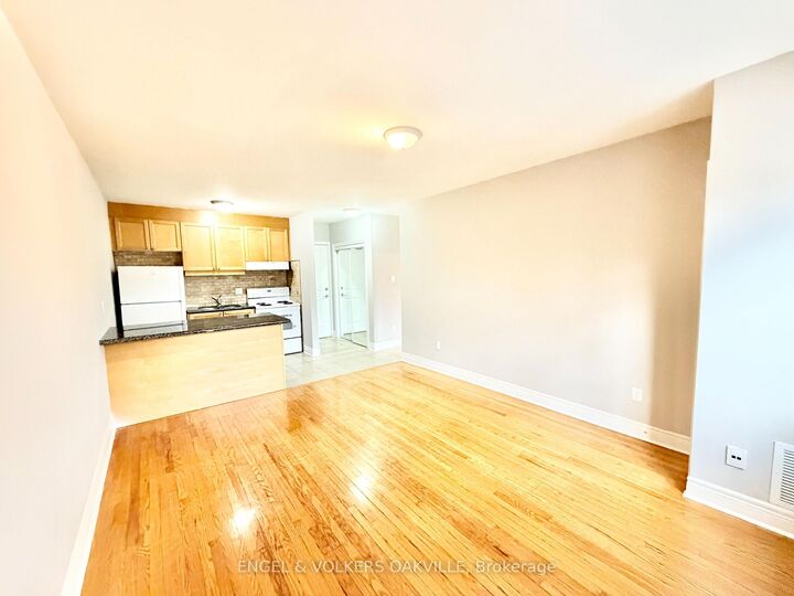 Property Photo:  100 Twenty Fifth Street 9  ON M8V 3P9 