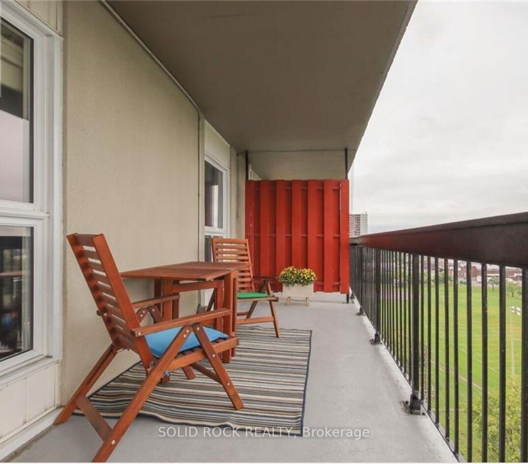Property Photo:  158C McArthur Avenue 1209  ON K1K 1H8 
