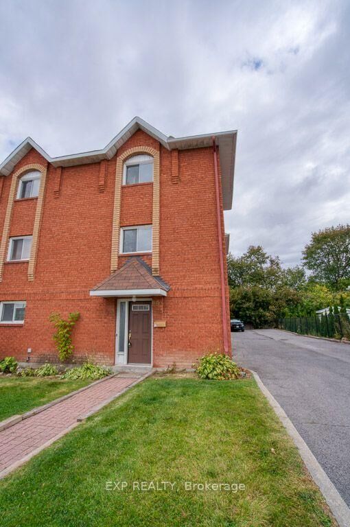 Property Photo:  815 A Maitland Avenue  ON K2A 2S2 