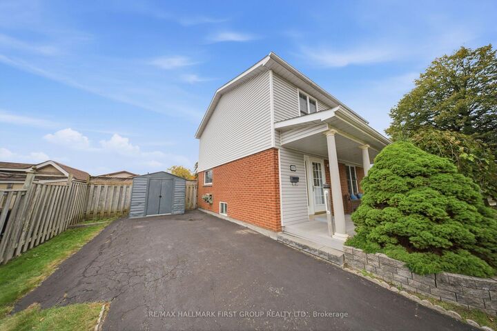 Property Photo:  1057 Exeter Street  ON L1G 7G9 