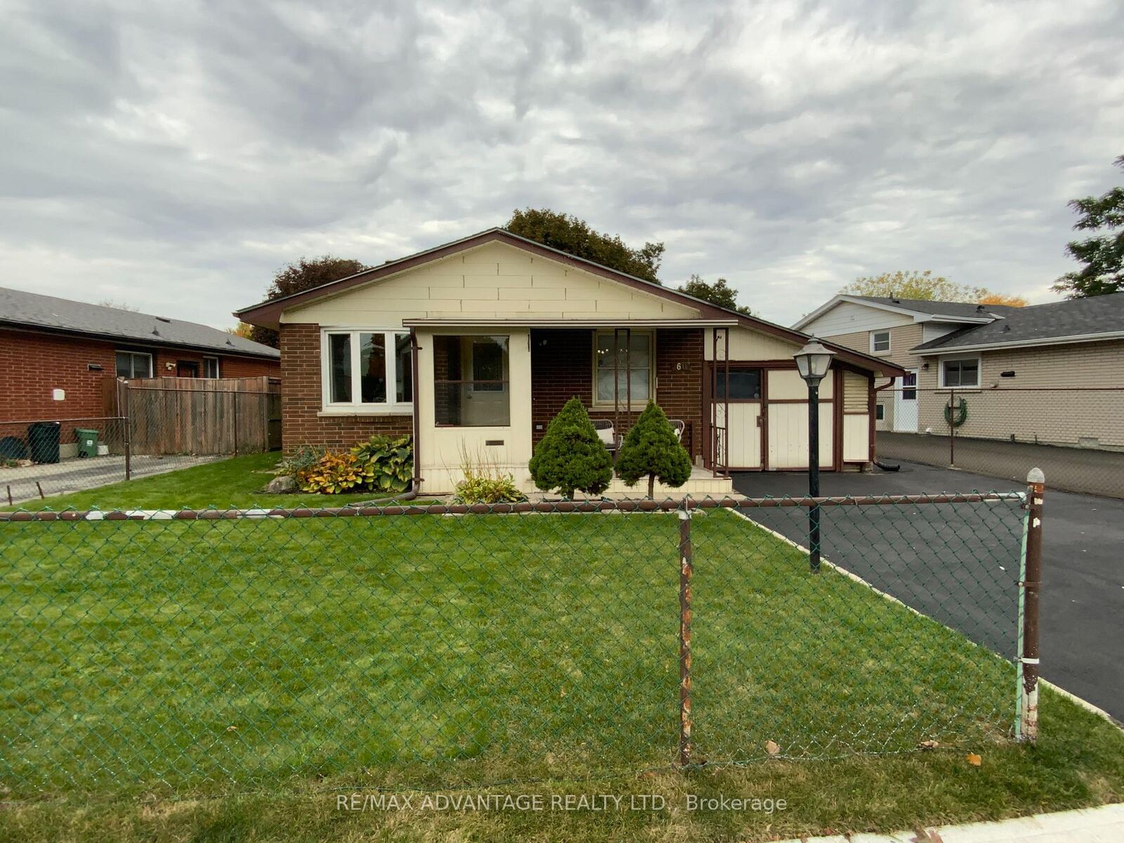Property Photo:  60 Wexford Avenue  ON N5V 1L9 