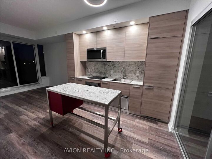 Property Photo:  75 Canterbury Place 517  ON M2N 0L2 