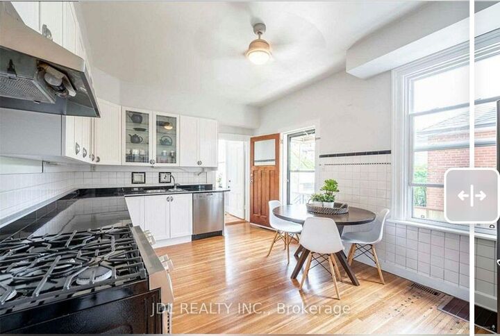 Property Photo:  137 Denison Ave Avenue Big Bright Room 2nd Floor  ON M5T 2N2 