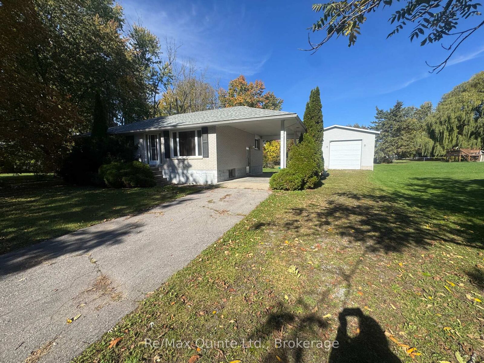 Property Photo: 20 Ross Avenue ON K8V 0N4