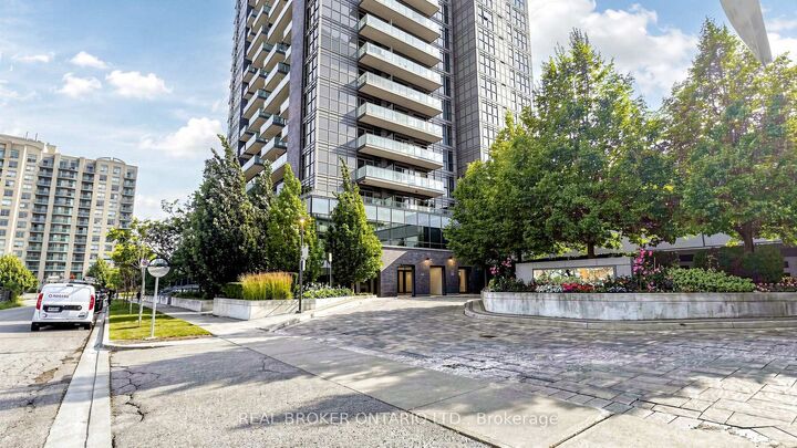 Property Photo:  55 Oneida Crescent 801  ON L4B 0E8 