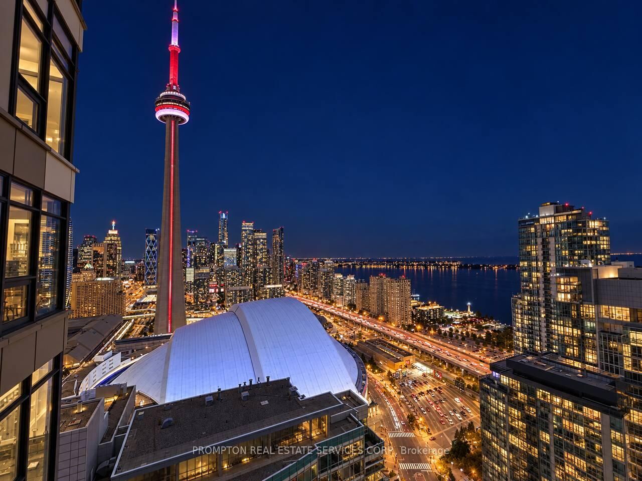 Property Photo:  1 Concord Cityplace Way 4703  ON M5V 0X3 