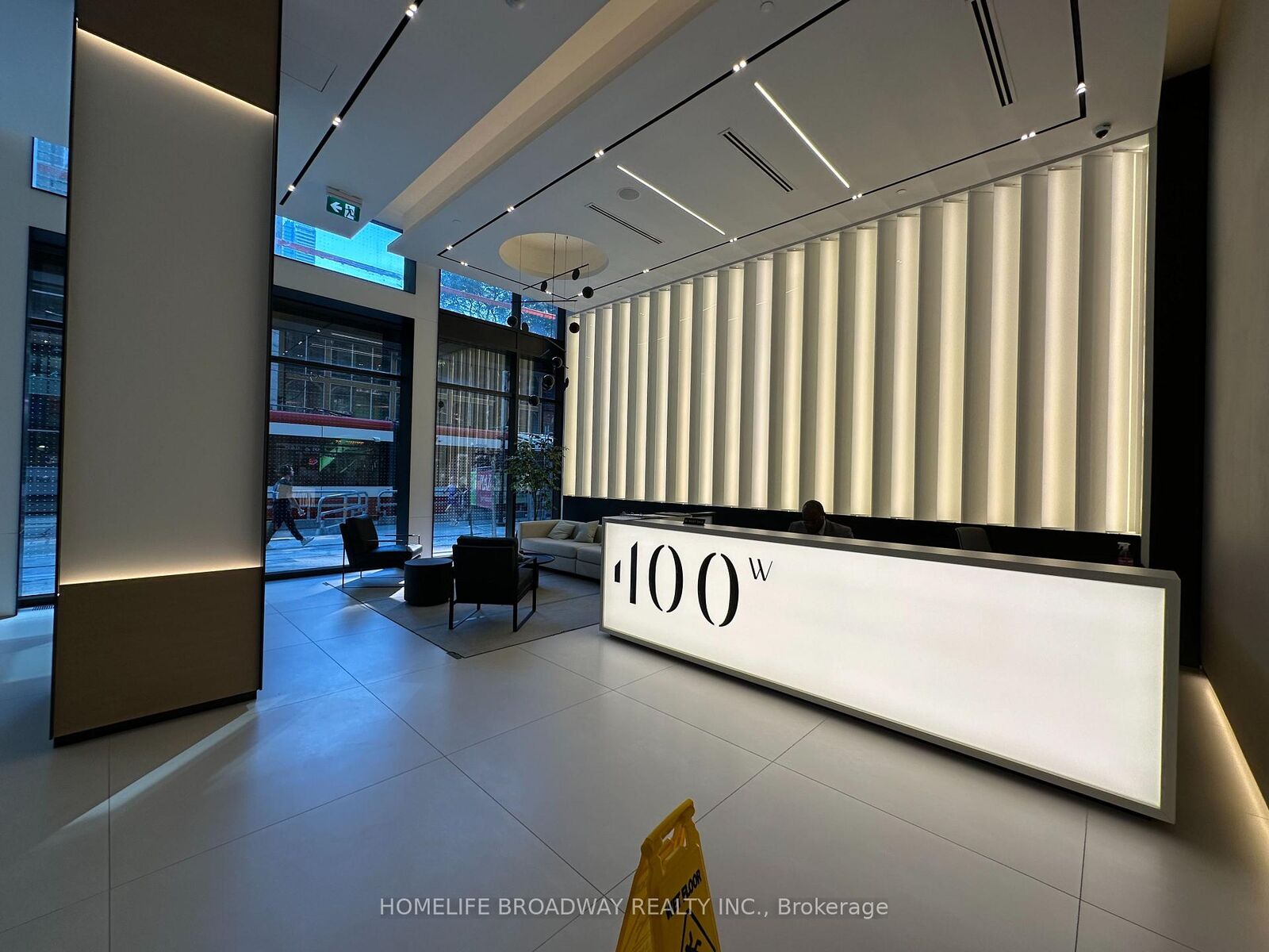 Property Photo: 400 King Street W 2828 ON M5V 0X8