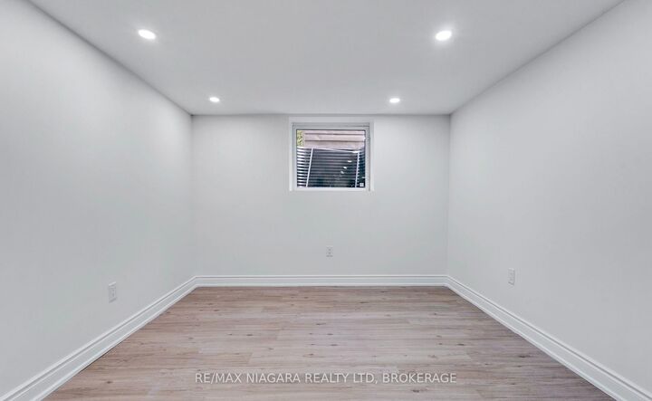 Property Photo:  210 Mackan Street Lower Unit  ON L2V 1G7 