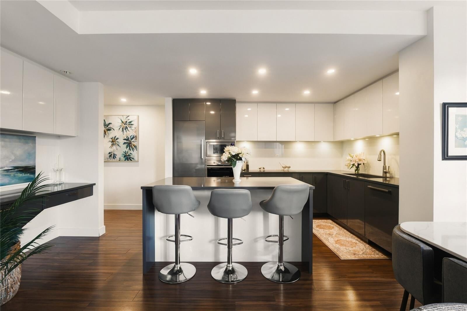 Property Photo:  838 Broughton St #204  BC V8W 1E4 