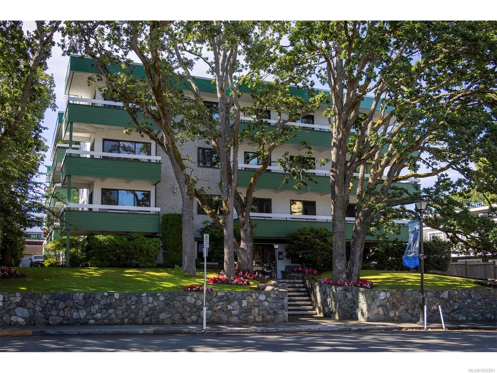 Property Photo:  2095 Oak Bay Ave #307  BC V8R 1E6 