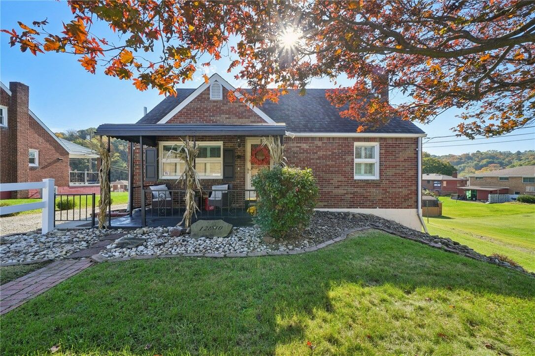 Property Photo:  12840 Lincoln Way  PA 15642 