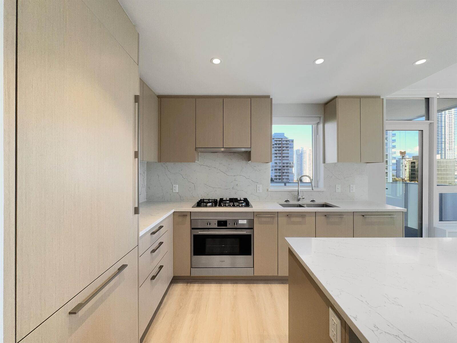 Property Photo:  5938 Olive Avenue 8xx  BC V5H 0M6 