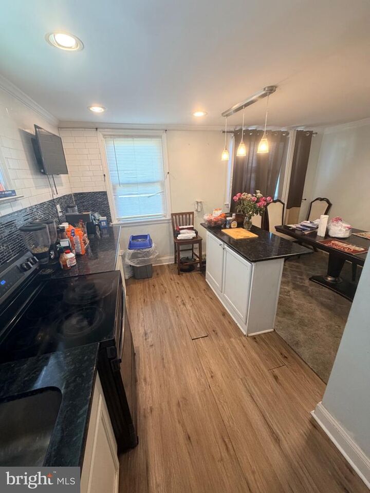 Property Photo:  1079 Stratford Road  PA 19036 