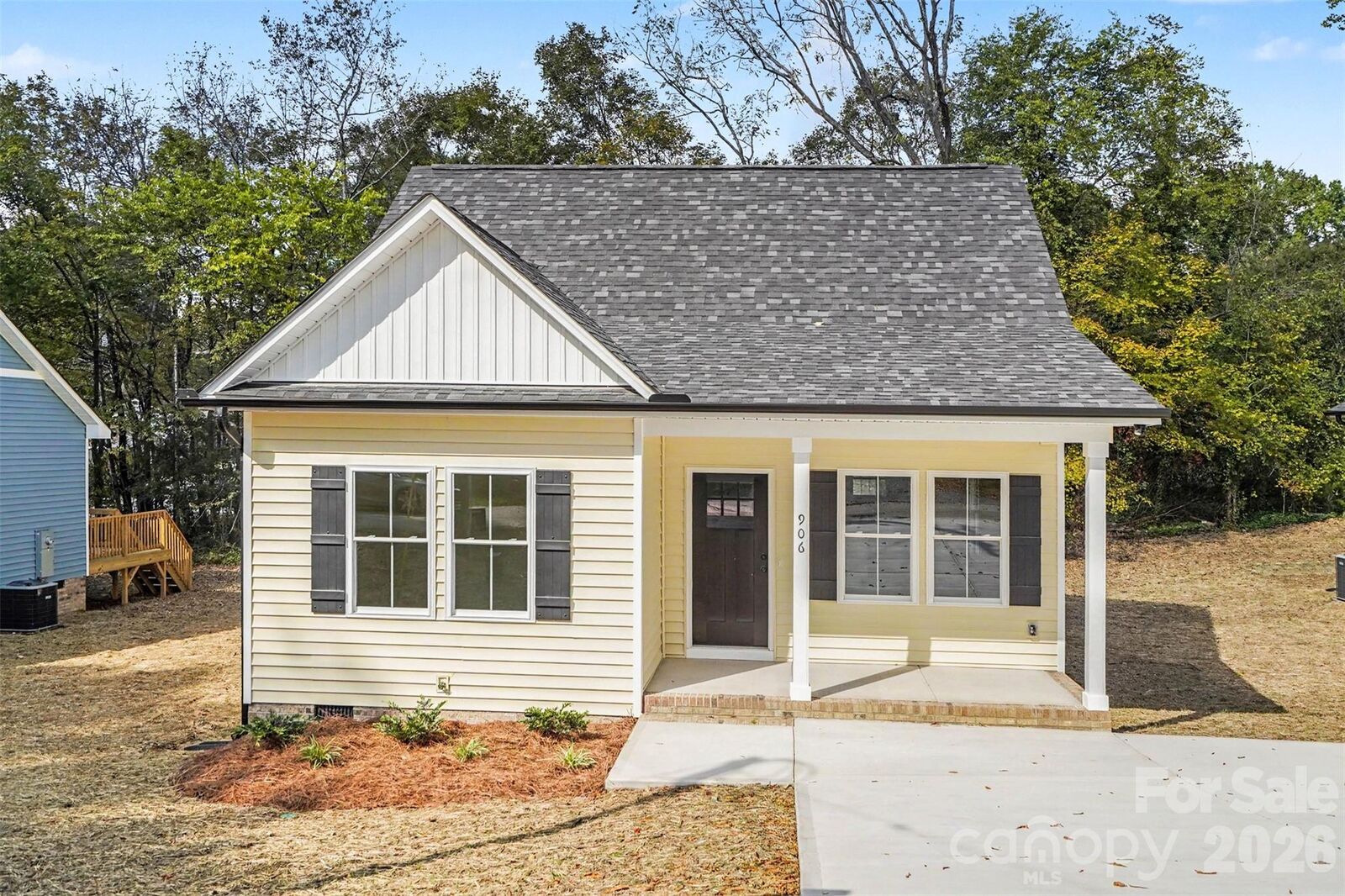 Property Photo:  906 W 8th Street  NC 28081 