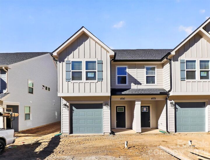 Property Photo:  4947 Curtiswood Drive  NC 28213 