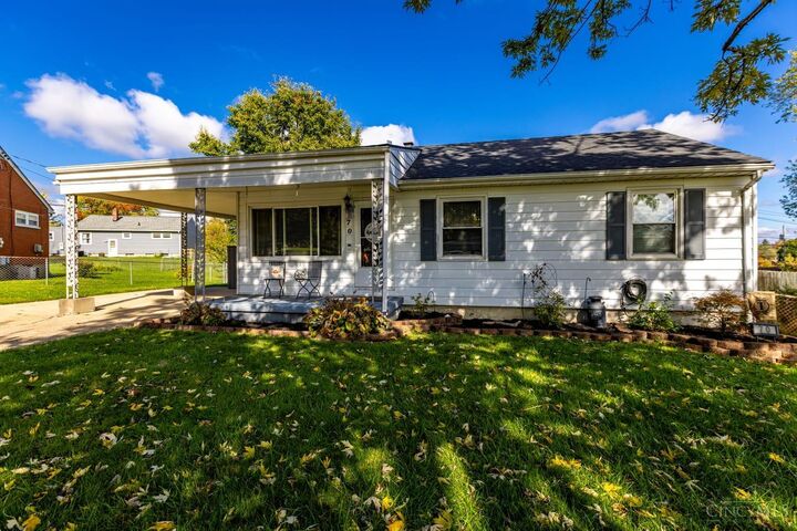 Property Photo:  70 Berkshire Court  OH 45013 
