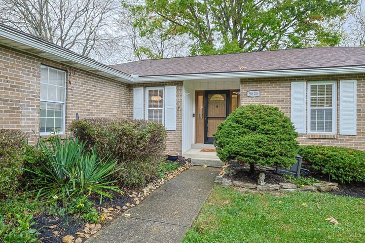 Property Photo:  5628 Red Oak Court  OH 45014 