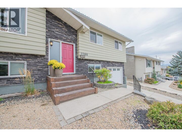Property Photo:  1200 28th Avenue  BC V1T 1T6 