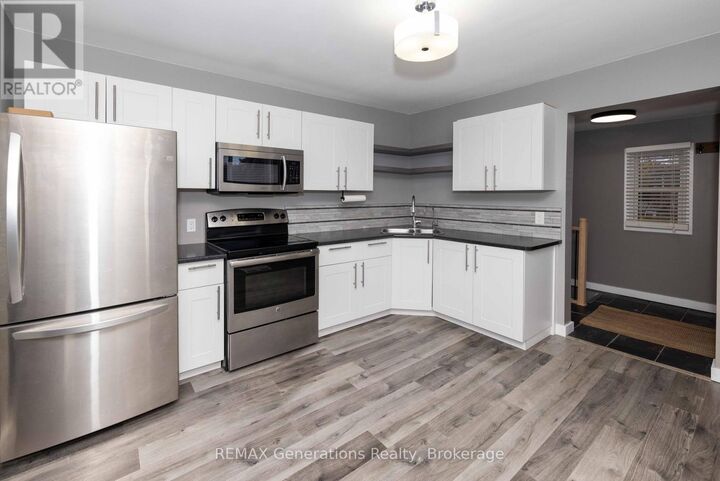 Property Photo:  356 Elliott Street  ON P7A 1N2 