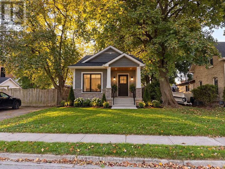 Property Photo:  321 Nelson Street  ON N5A 2K7 