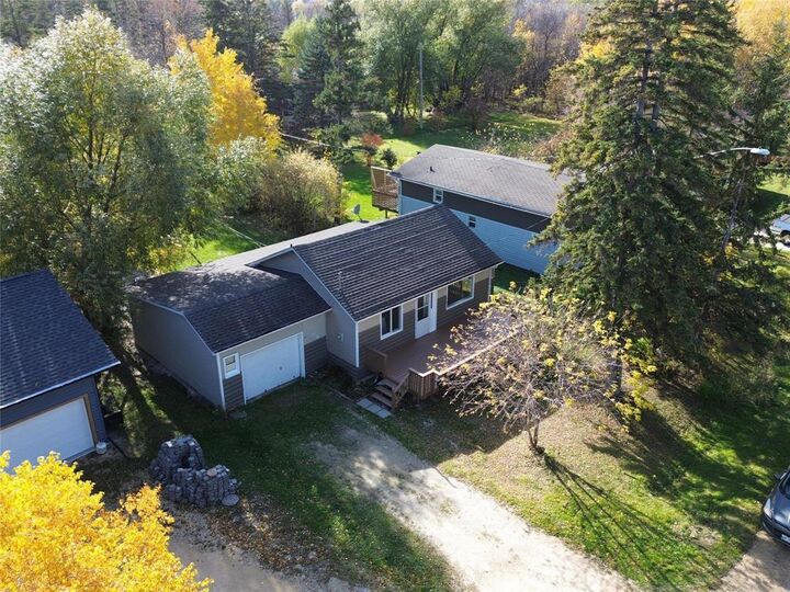 Property Photo: 41 Vaughan Avenue MB R0C 1B0