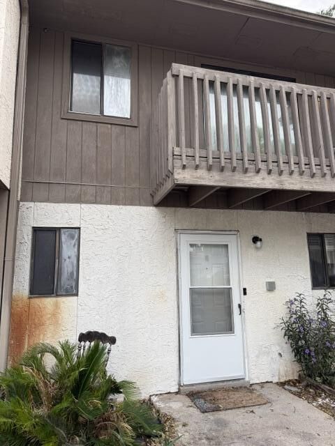 Property Photo:  206 SE 4th Street Unit A4  FL 32548 